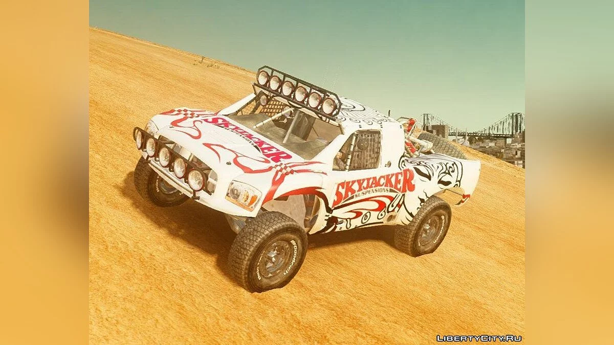 Dodge Ram Trophy Truck / جي تي إيه 4