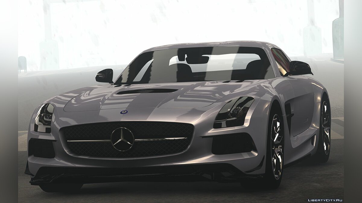 Mercedes Benz SLS AMG капот