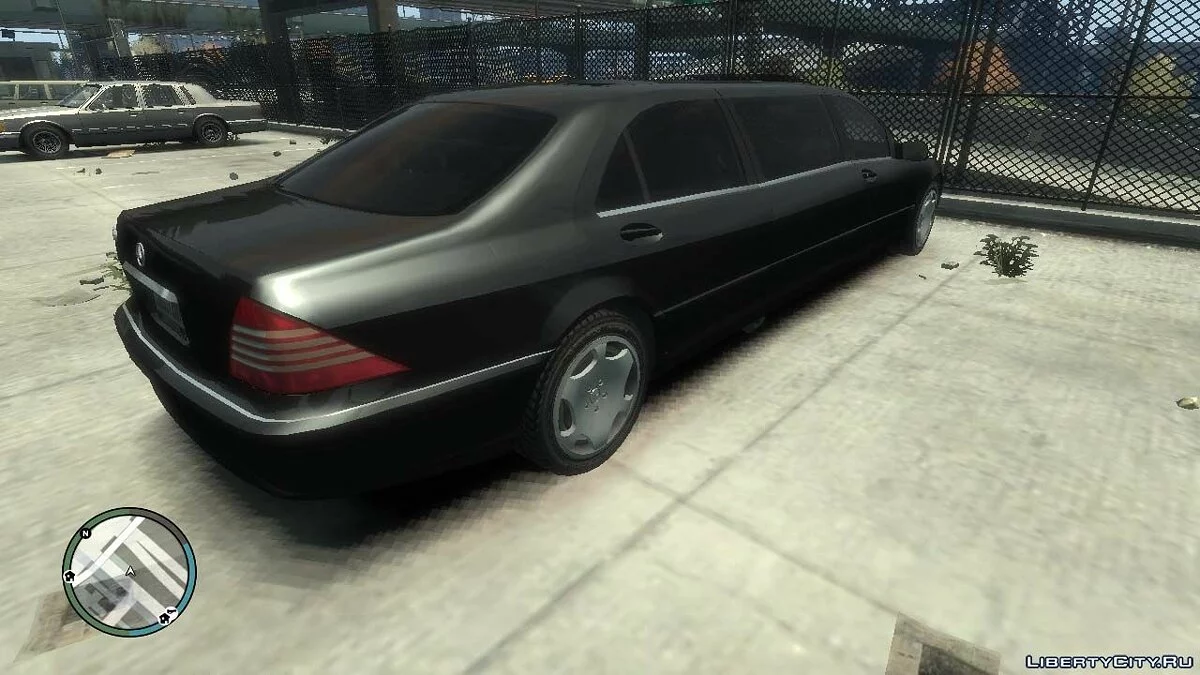 مرسيدس-بنز W220 S600 بولمان / جي تي إيه 4