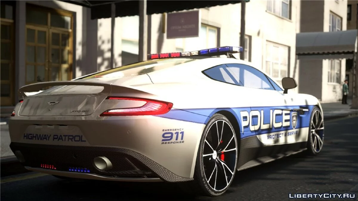 Aston Martin Police / GTA 4