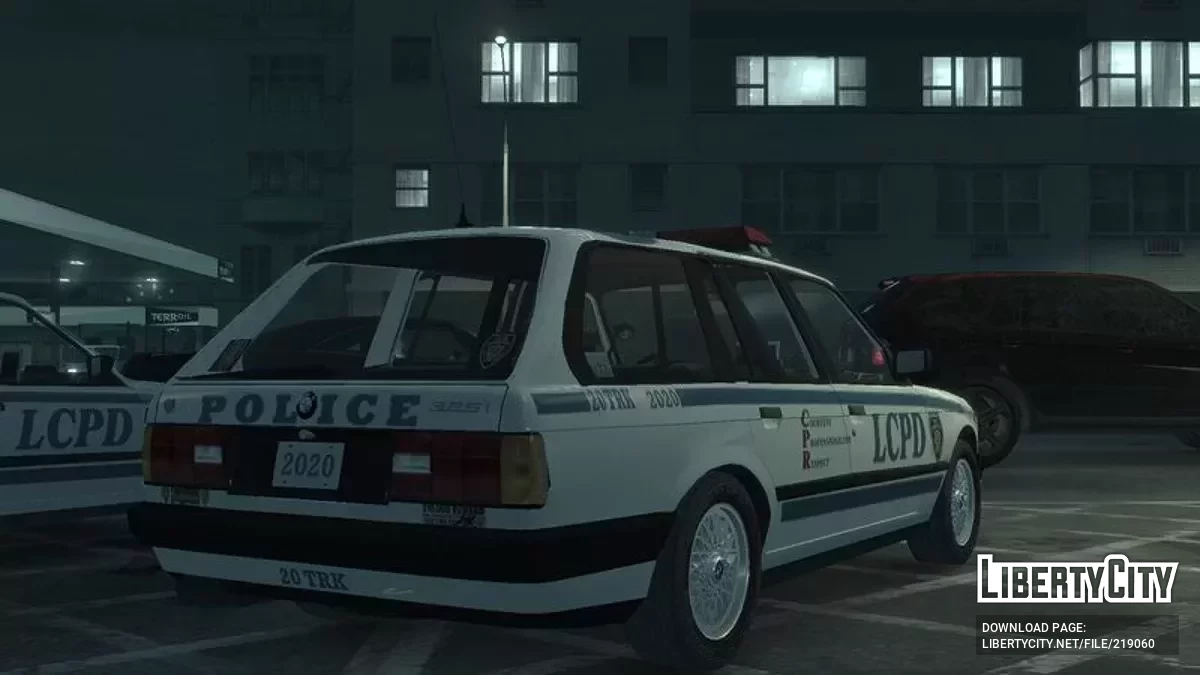 BMW 325i Touring E30 LCPD / جي تي إيه 4
