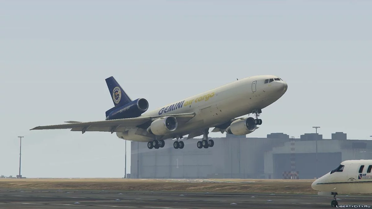 McDonnell Douglas DC-10-30F Freighter / GTA 5