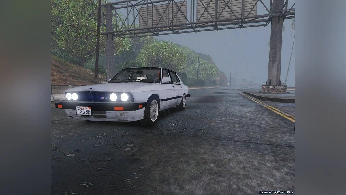1985 BMW M5 E28 1.0 / GTA 5