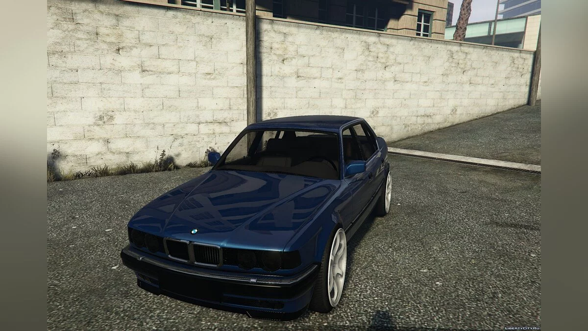 BMW Serie 7 (E32) 1.0 / GTA 5