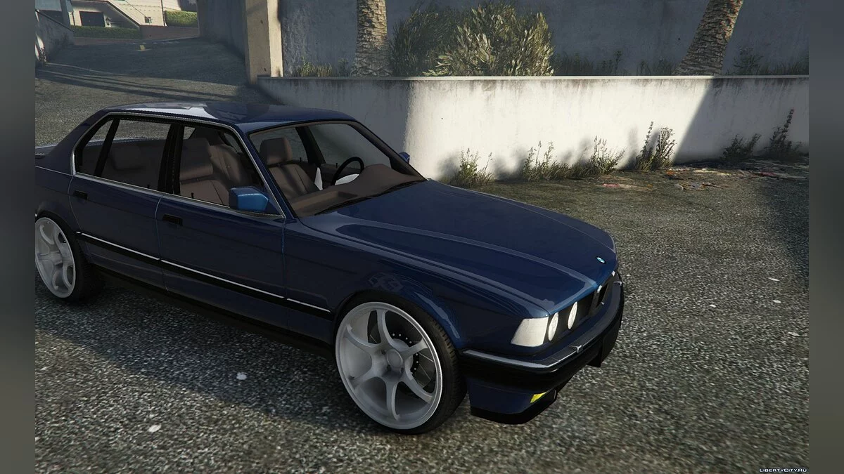 BMW Serie 7 (E32) 1.0 / GTA 5