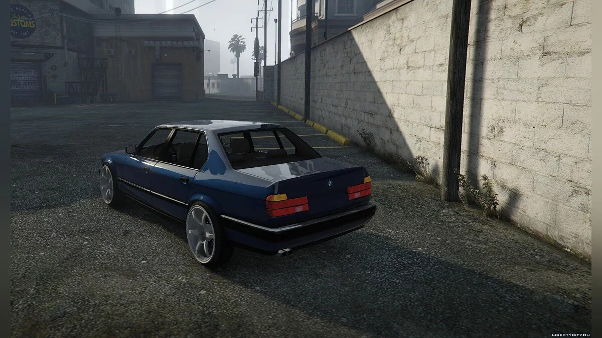 BMW Serie 7 (E32) 1.0 / GTA 5