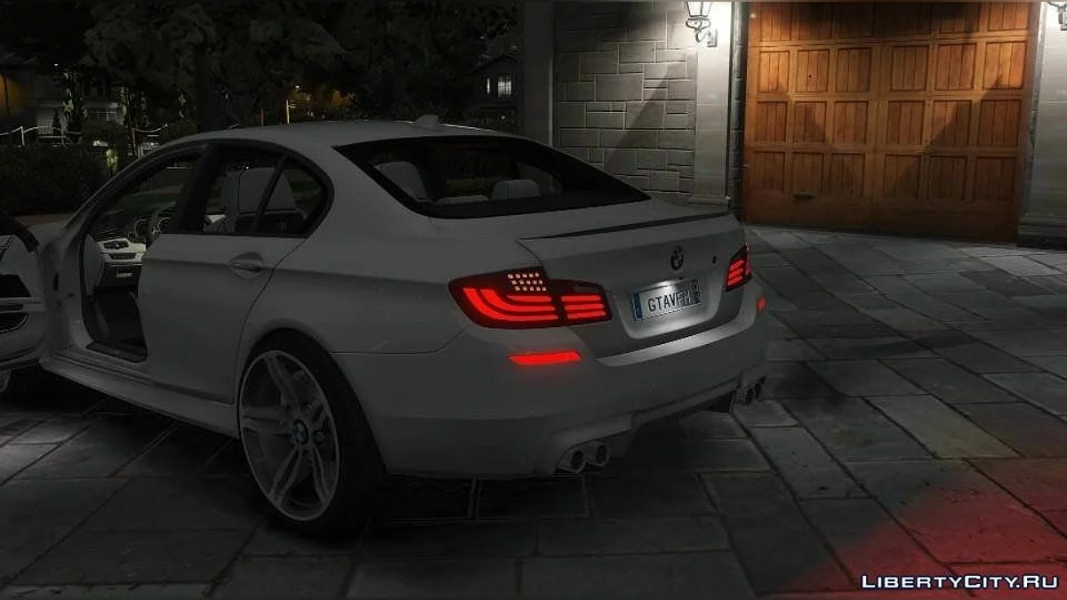 2012年宝马M5 F10 1.0 / GTA 5