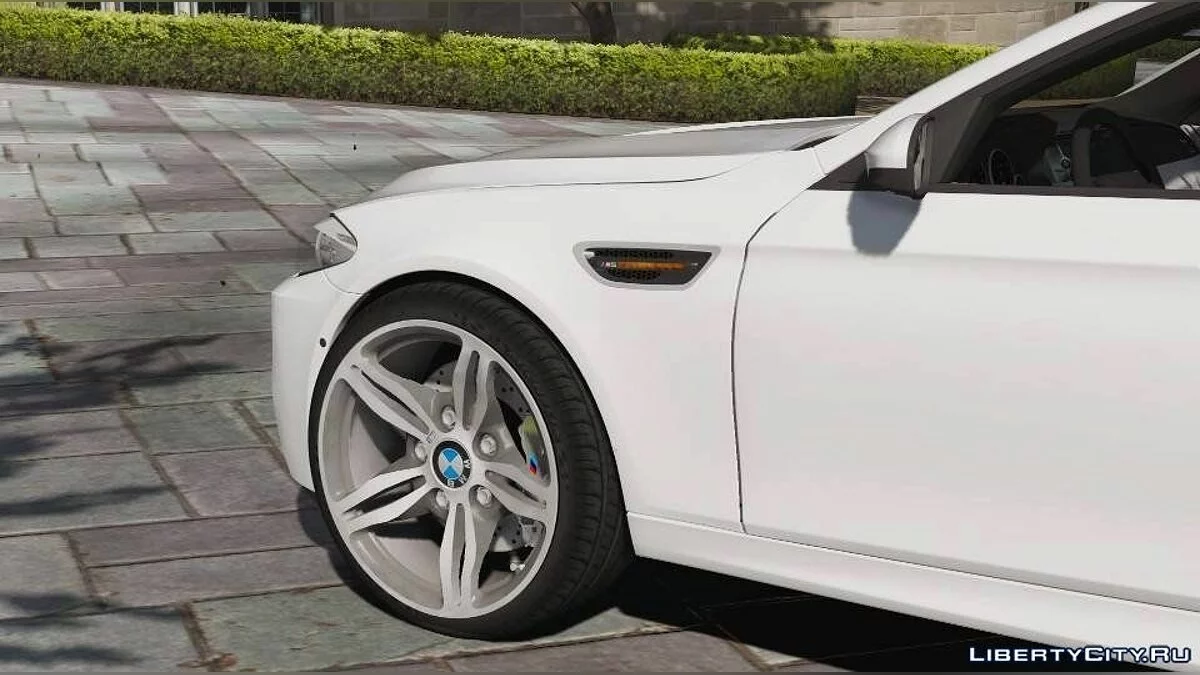 2012年宝马M5 F10 1.0 / GTA 5