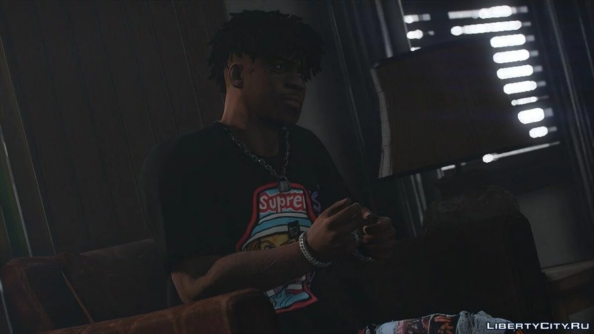 T-shirt de la marque Supreme avec l'image de Chucky / GTA 5