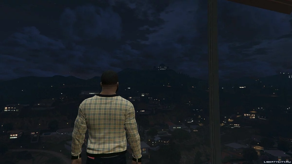 Burberry Sweater / GTA 5