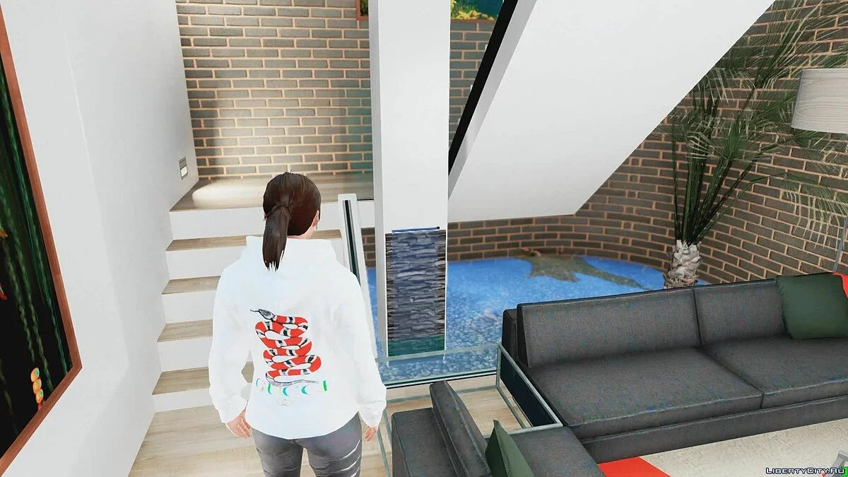 Sweatshirts Gucci pour Femmes / GTA 5