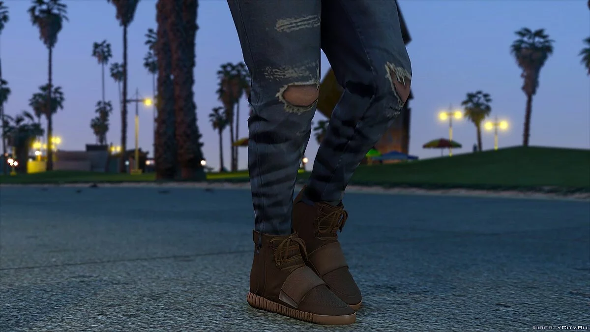 Sepatu Hightop Adidas Yeezy 750 Boost / GTA 5