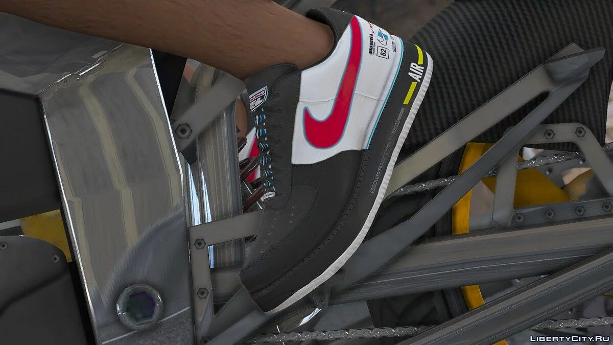 أحذية Nike AF1 Racing / جي تي أي 5