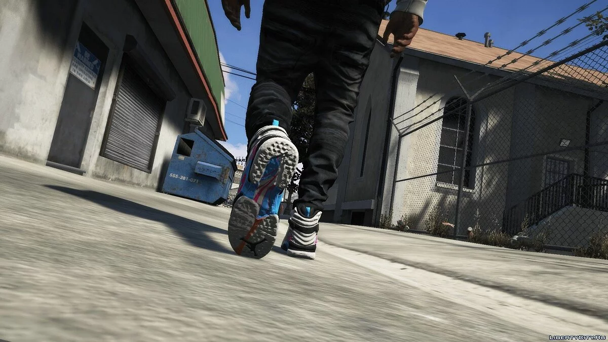 Baskets South Beach Jordan 8's / GTA 5
