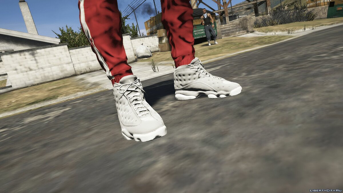 Download Wolf Gray Jordan 13's for GTA 5