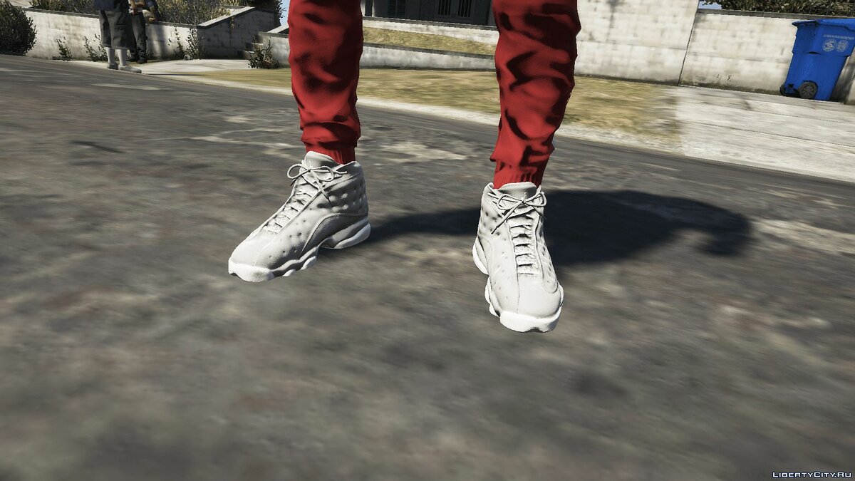 Download Wolf Gray Jordan 13's for GTA 5