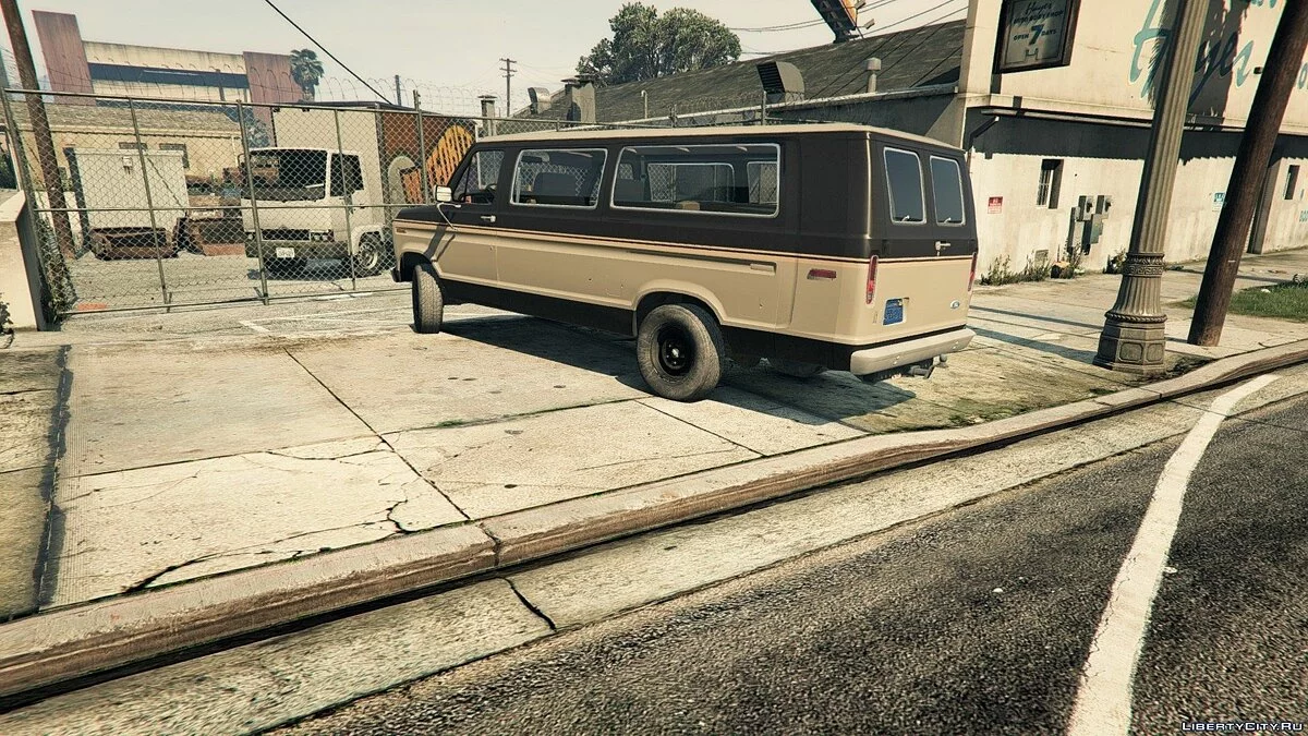 1982 Ford Ecoline Club Wagon E-350 XLT / GTA 5
