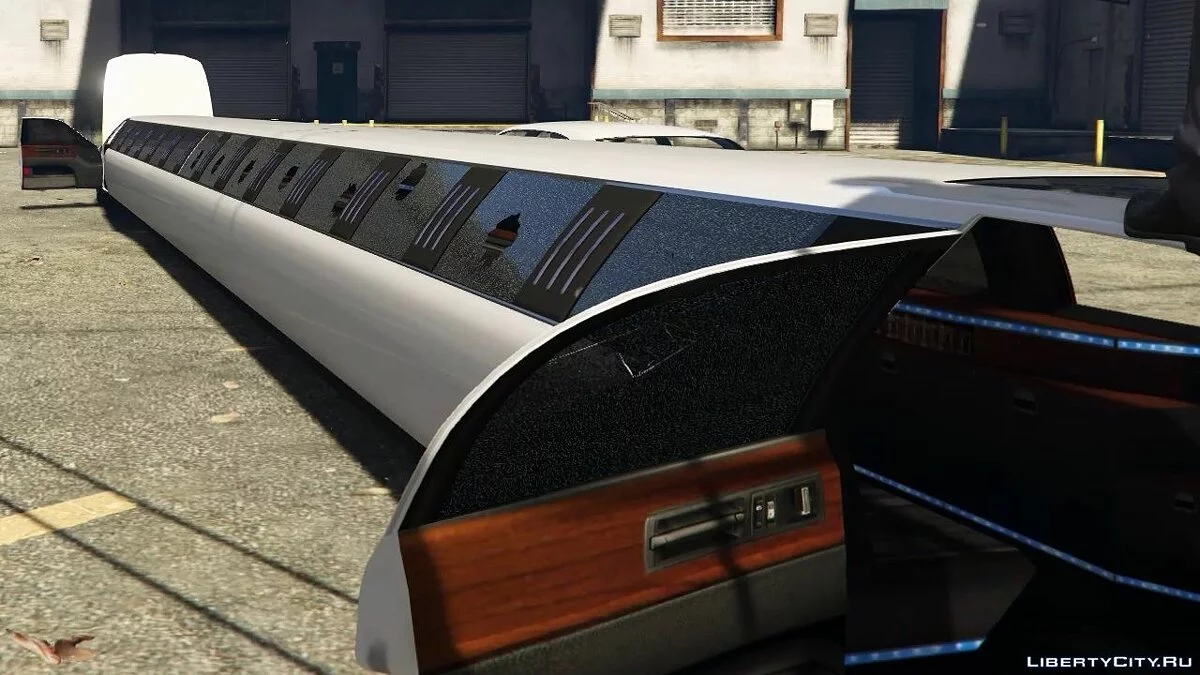 超级长的豪华轿车 / GTA 5