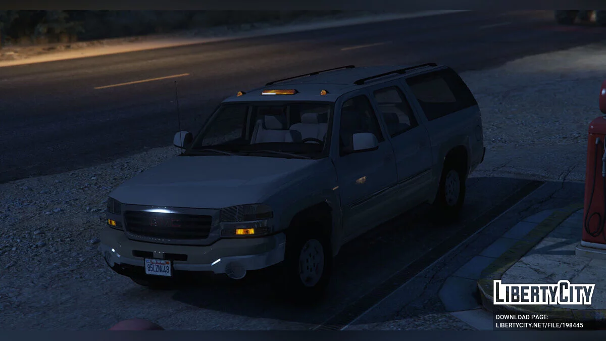 GMC YUKON + SUBURBAN 2006 v1.0 / GTA 5