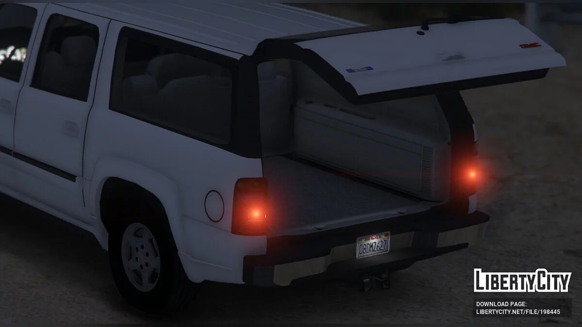 GMC YUKON + SUBURBAN 2006 v1.0 / GTA 5