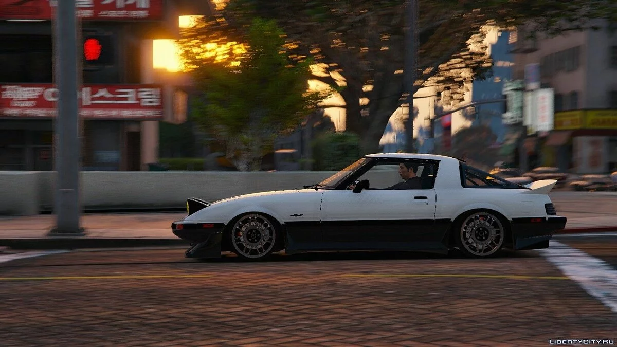 Mazda RX-7 FB3s 1.0 / GTA 5