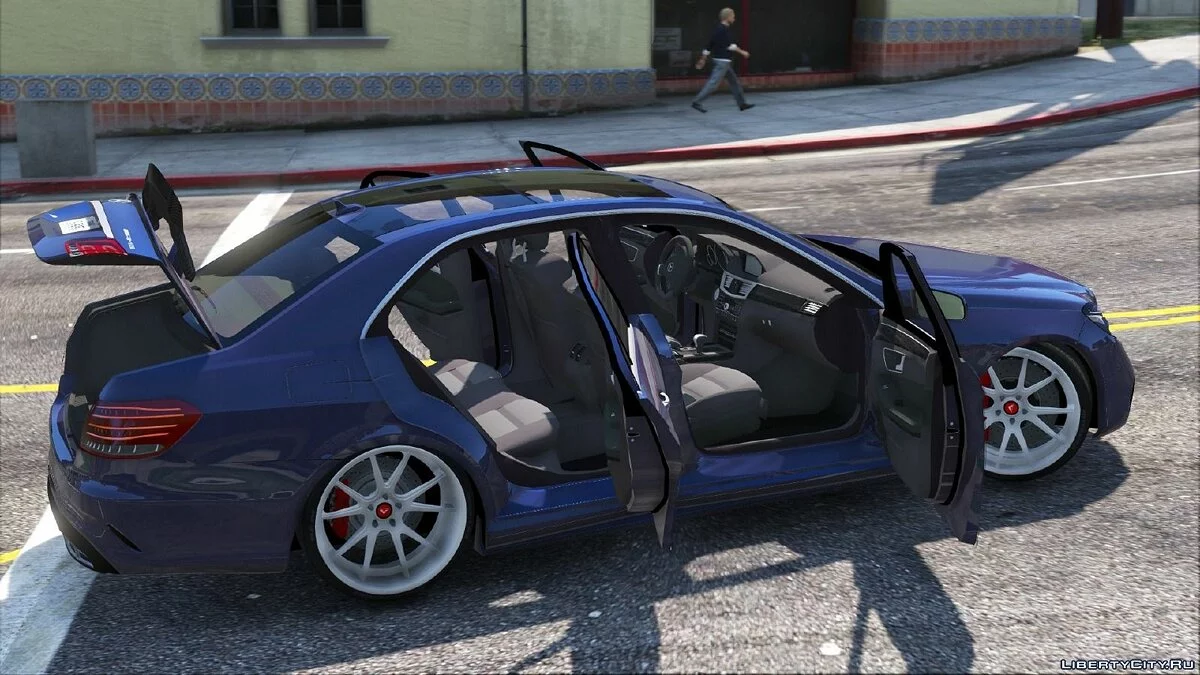 Mercedes-Benz E63 AMG / GTA 5