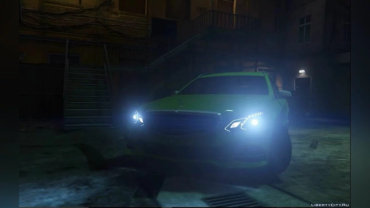 2015 Mercedes-Benz E-Class T-Modell (Estate) / GTA 5
