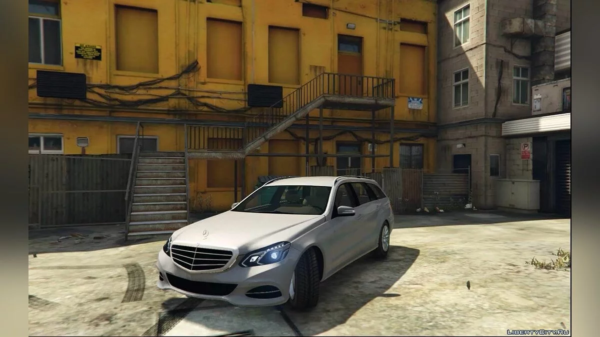 2015 Mercedes-Benz E-Class T-Modell (Estate) / GTA 5