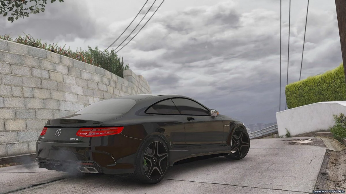 Mercedes-Benz AMG S63 Coupé 1.0 / GTA 5