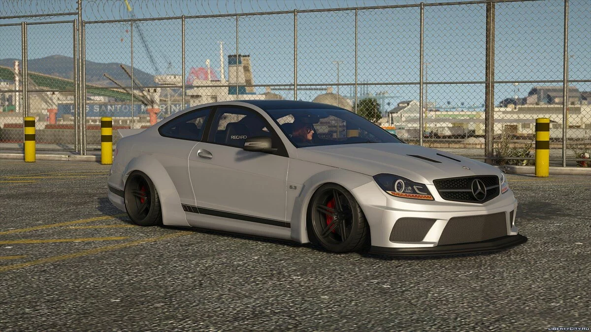 Liberty Walk Mercedes Benz C63 AMG [Додаток | Шаблон] 1.0 / GTA 5