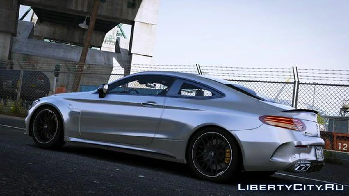 Mercedes Benz AMG C 63 S Coupe 2016 1.1 / GTA 5
