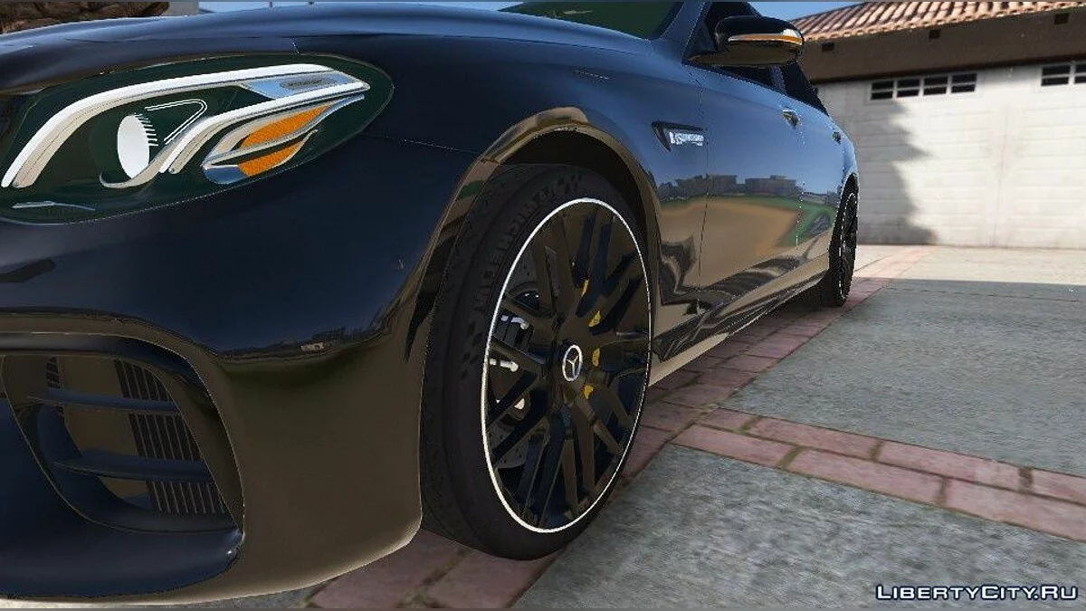 Mercedes-Benz E63s AMG 2018 1.0 / GTA 5