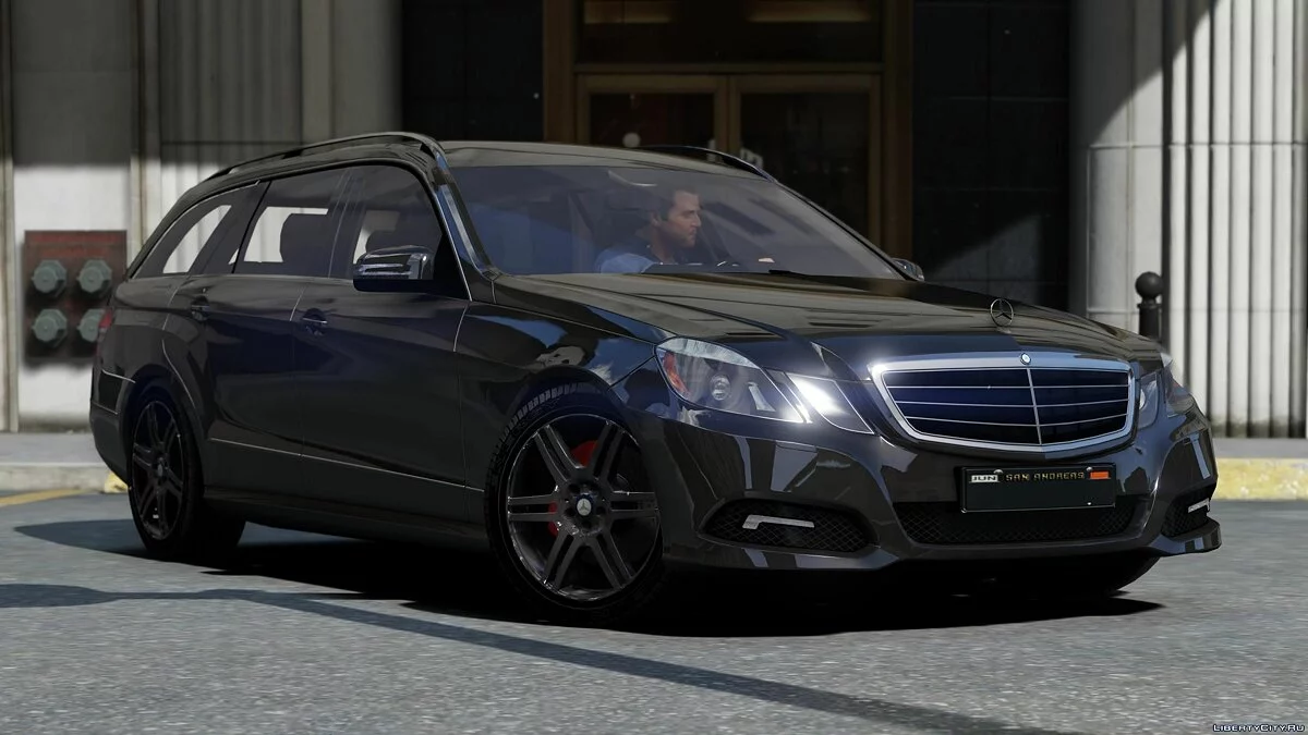 Mercedes-Benz E300 універсал 1.0 / GTA 5