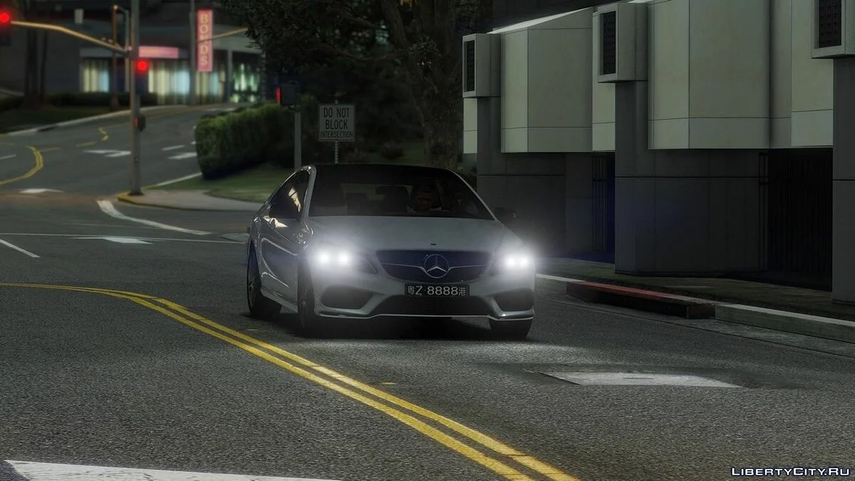 Mercedes-Benz E500 Coupe 2016 / GTA 5