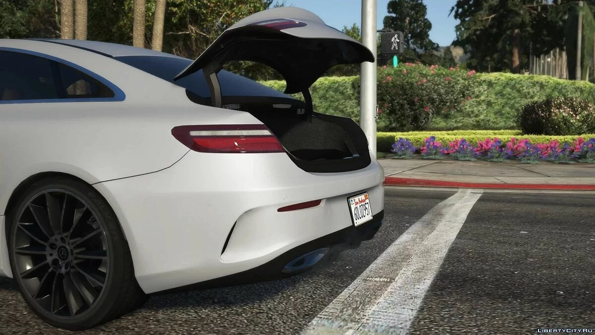 2019 Mercedes-Benz E400 4matic (C238) [Ajout | Remplacer] 1.0 / GTA 5