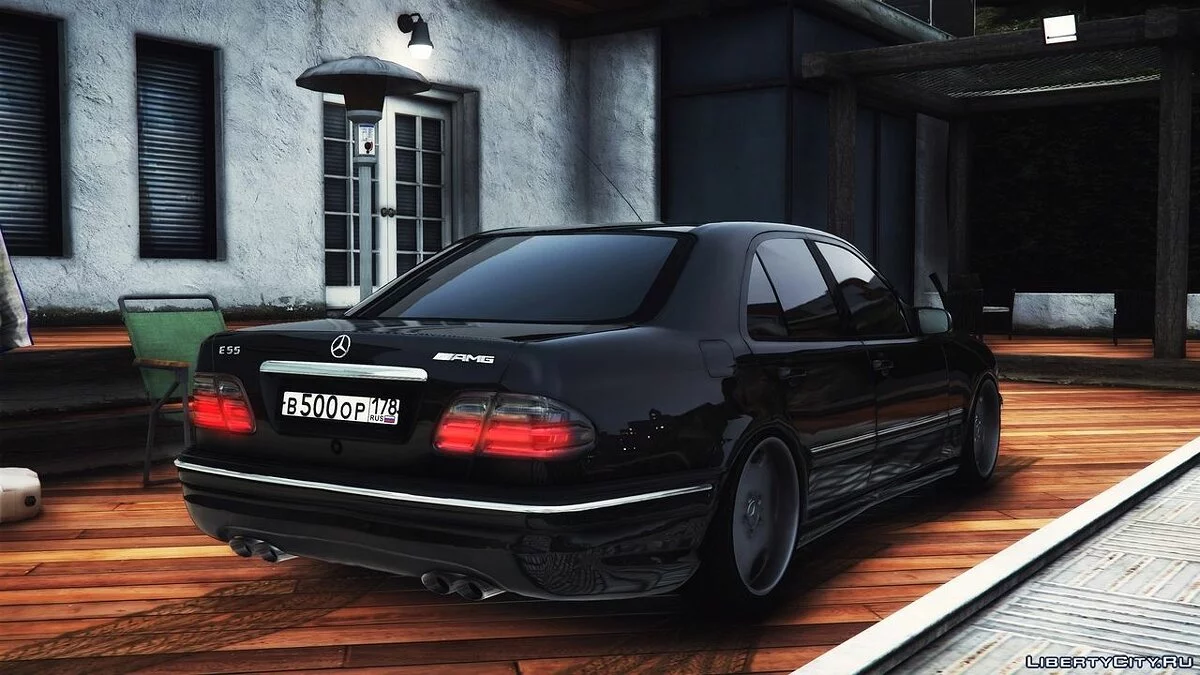 Mercedes-Benz E55 AMG / GTA 5