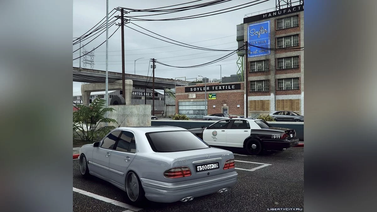 Mercedes-Benz E55 AMG / GTA 5