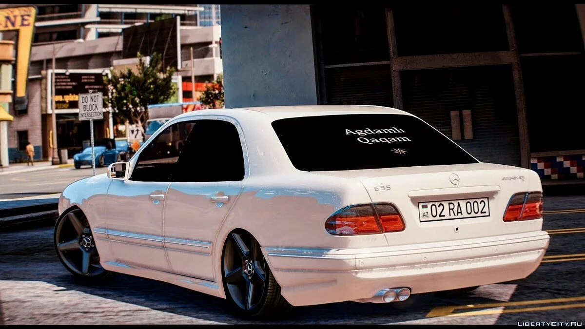 Mercedes-Benz E Class W210 v1.0.2245.0 / GTA 5