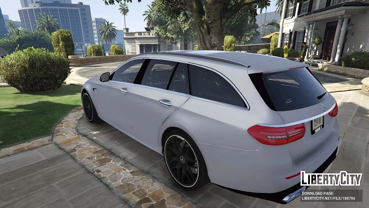 梅赛德斯-奔驰E63 AMG旅行车v1.1 / GTA 5
