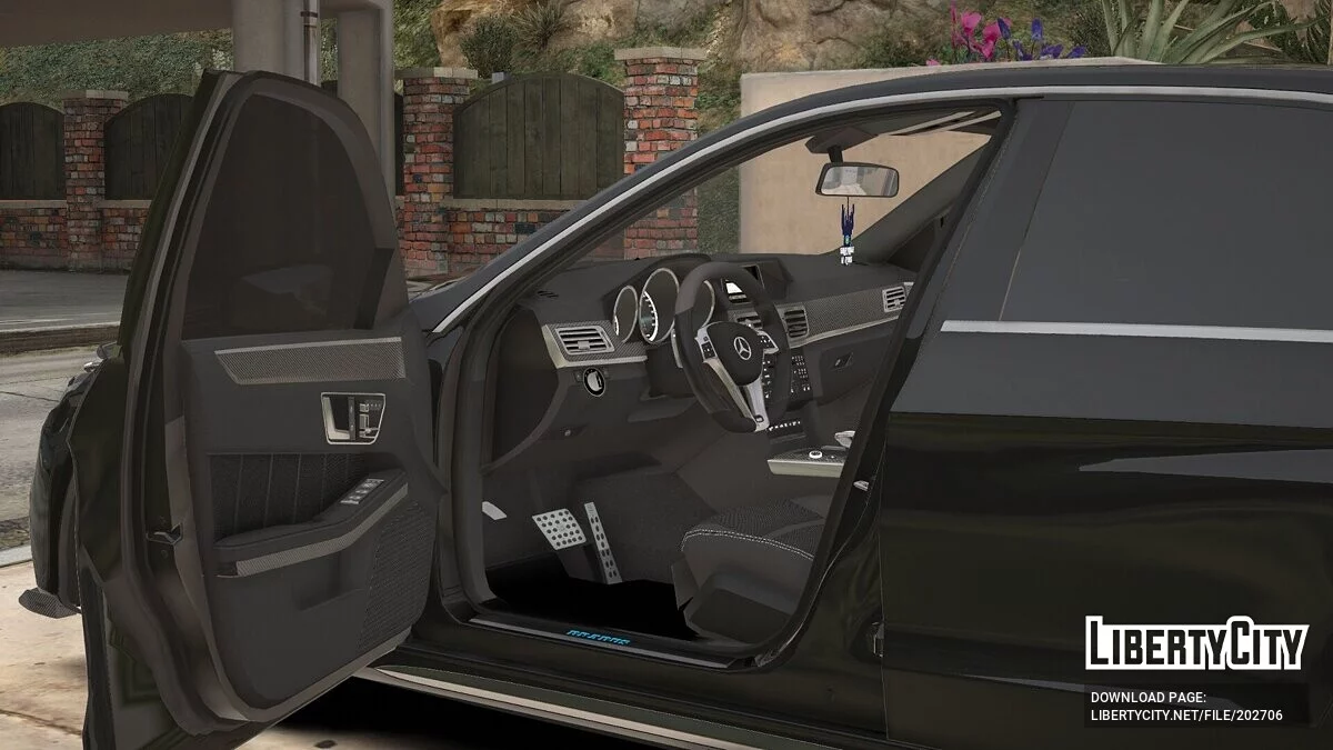 2015 Mercedes-Benz E63 Brabus 850HP / جي تي أي 5