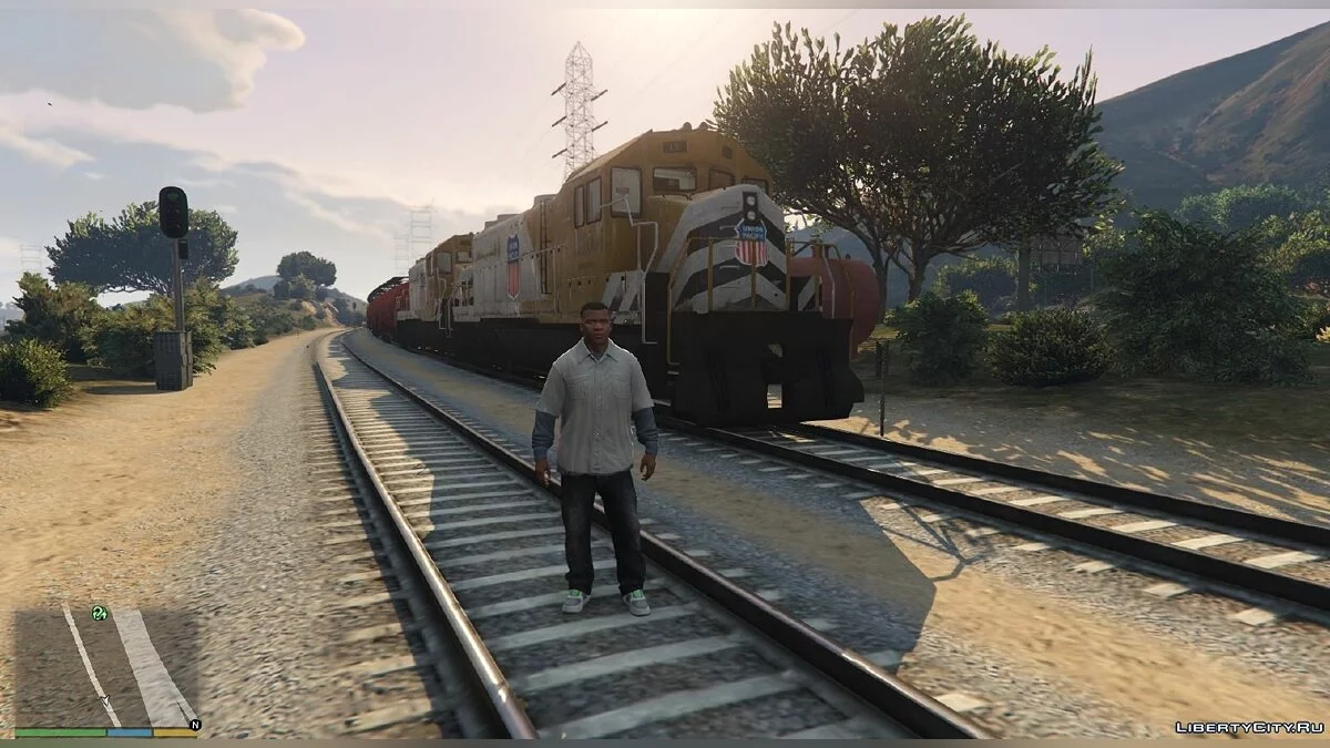 Improved freight train 1.1 / GTA 5
