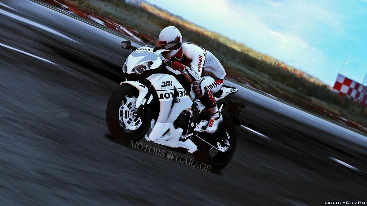 هوندا CBR1000RR / جي تي أي 5