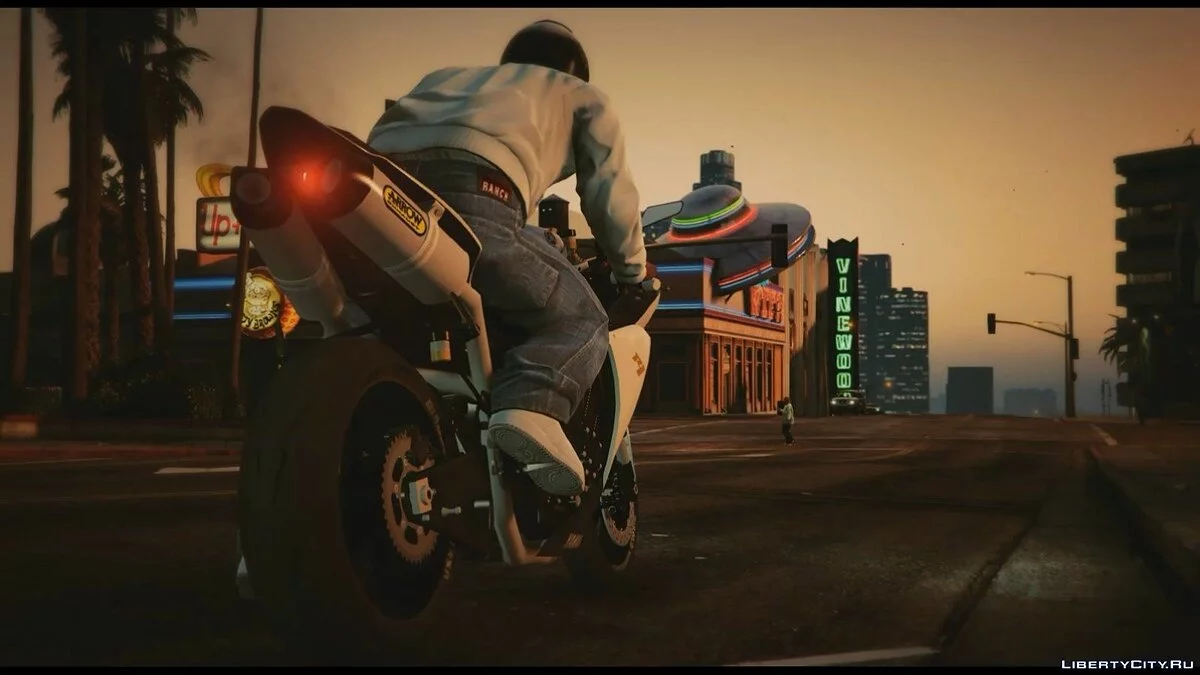 ياماها R1 2014 / جي تي أي 5
