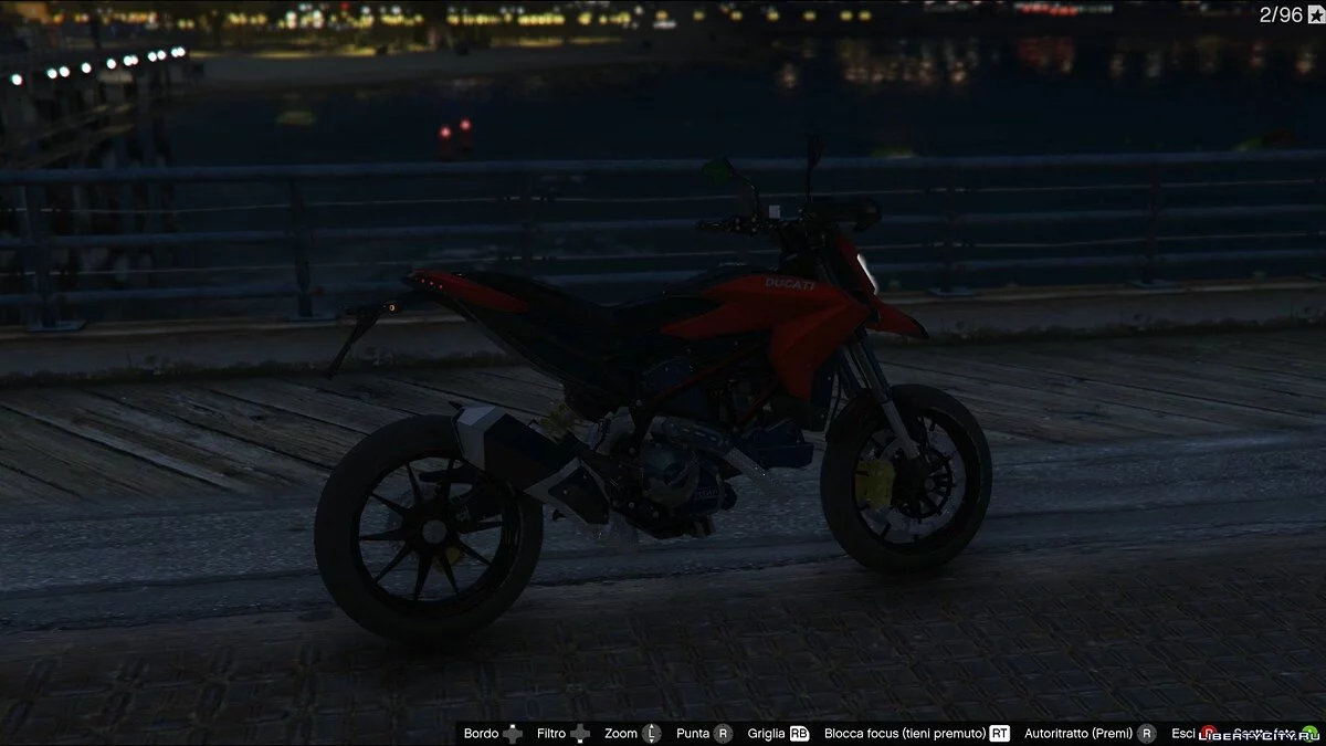 杜卡迪 Hypermotard 2013 / GTA 5