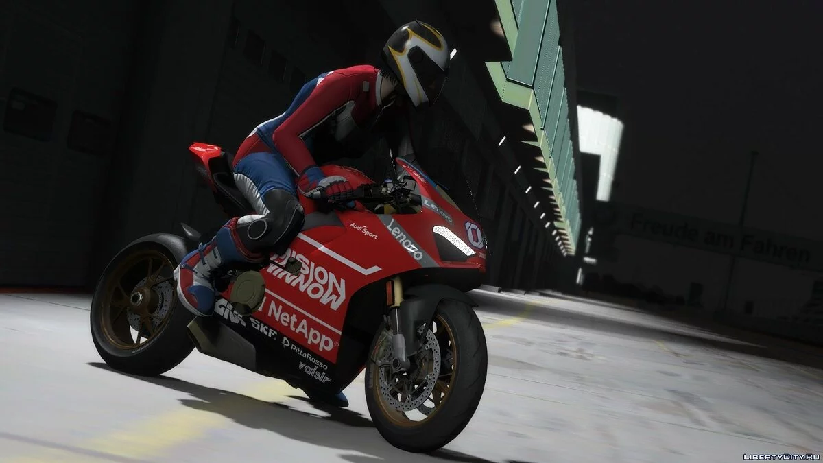 Ducati Panigale V4S 2018 / GTA 5