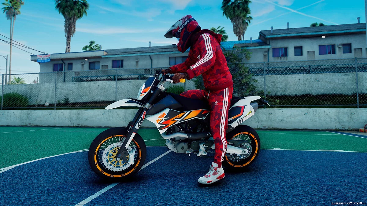 2017 KTM 690 SMC R / GTA 5