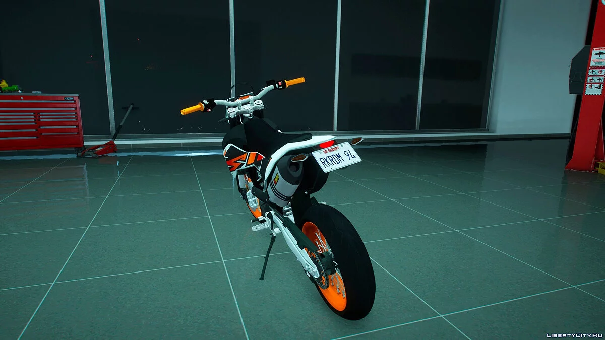 2017 KTM 690 SMC R / GTA 5