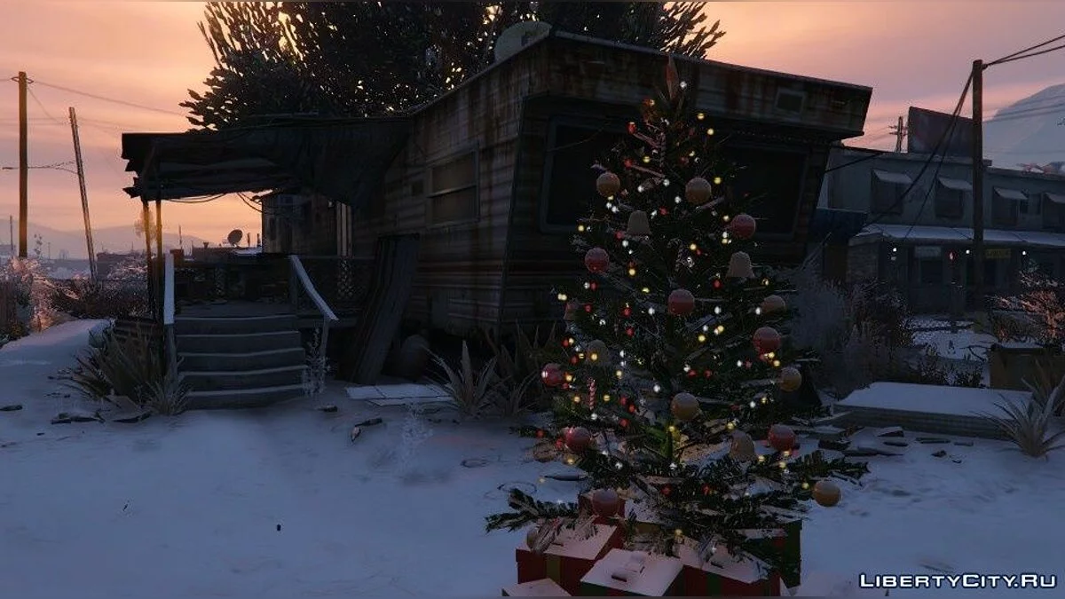 Різдвяна ялинка в домі головних героїв / GTA 5