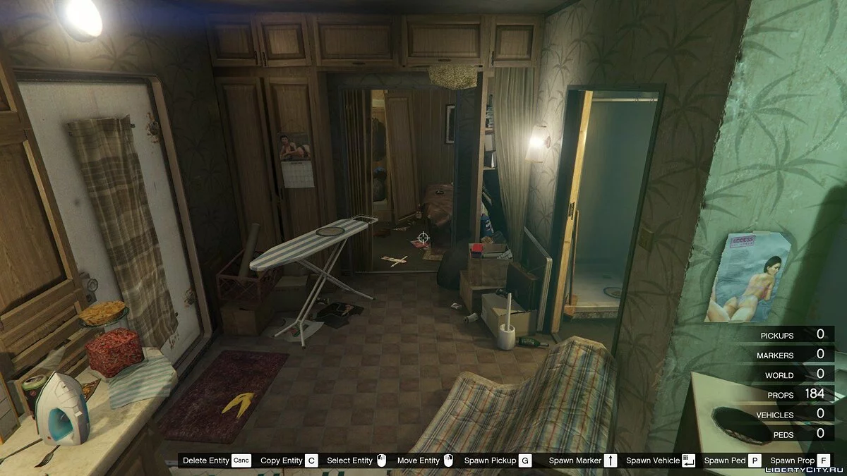 Désordre et saleté à l'intérieur et à l'extérieur de la remorque de Trevor / GTA 5