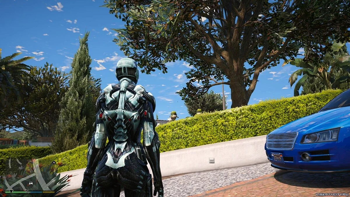 Bentuk Nanosuit Wanita dari permainan Crysis / GTA 5